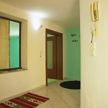 Bit تيرانا
