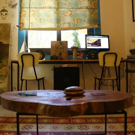 Bit Hostel *